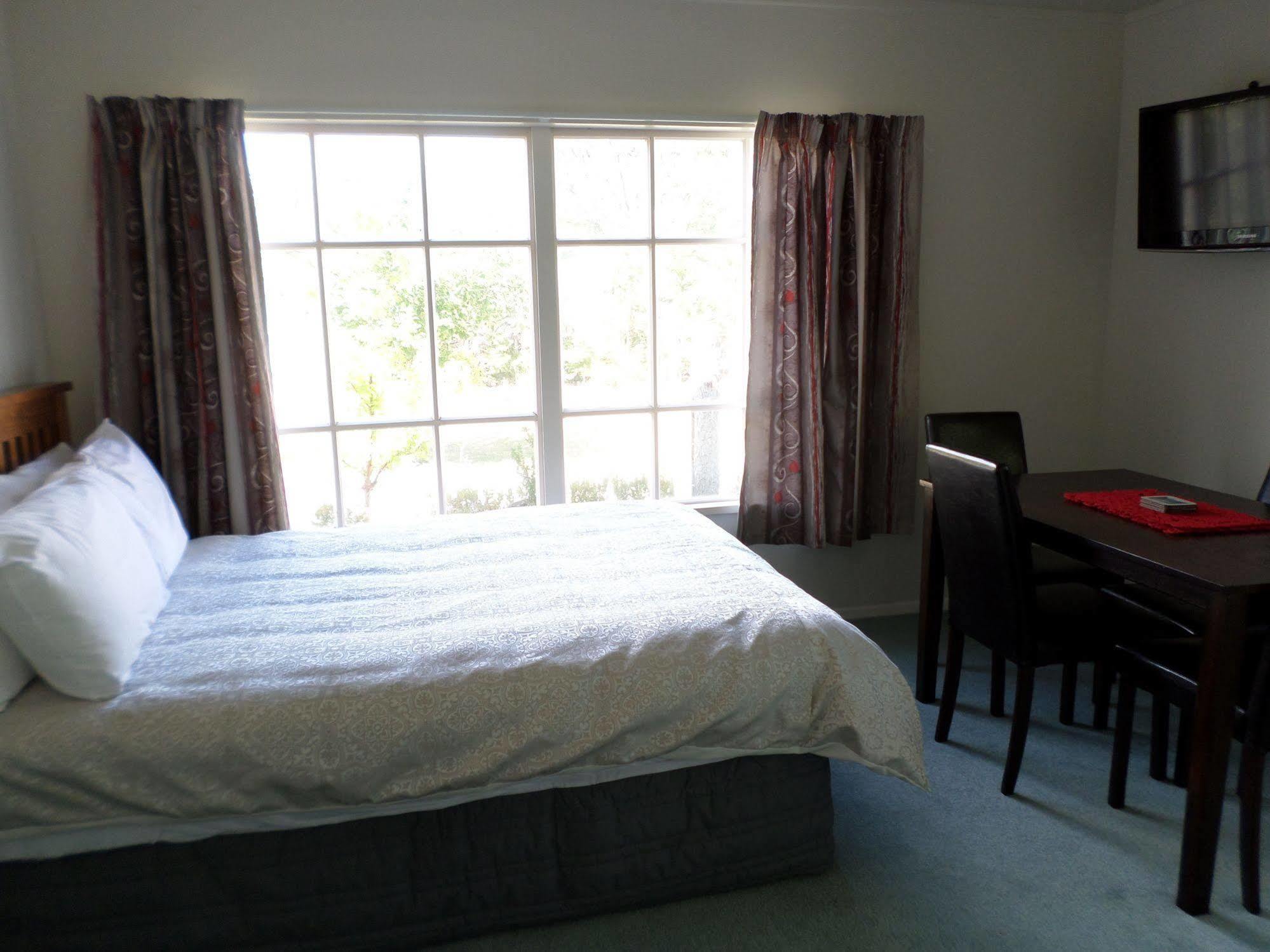 Central Chalets Ltd Alexandra Ngoại thất bức ảnh