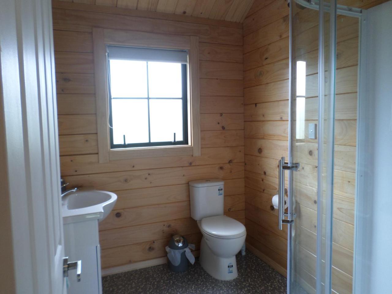Central Chalets Ltd Alexandra Ngoại thất bức ảnh