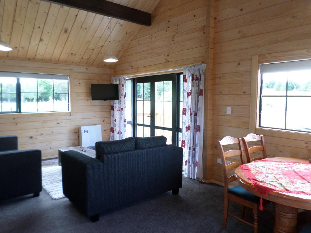 Central Chalets Ltd Alexandra Ngoại thất bức ảnh